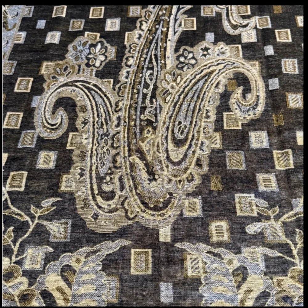 Pashmina Scarf with Paisley Black and Gold, Tassles Cashmere and Silk